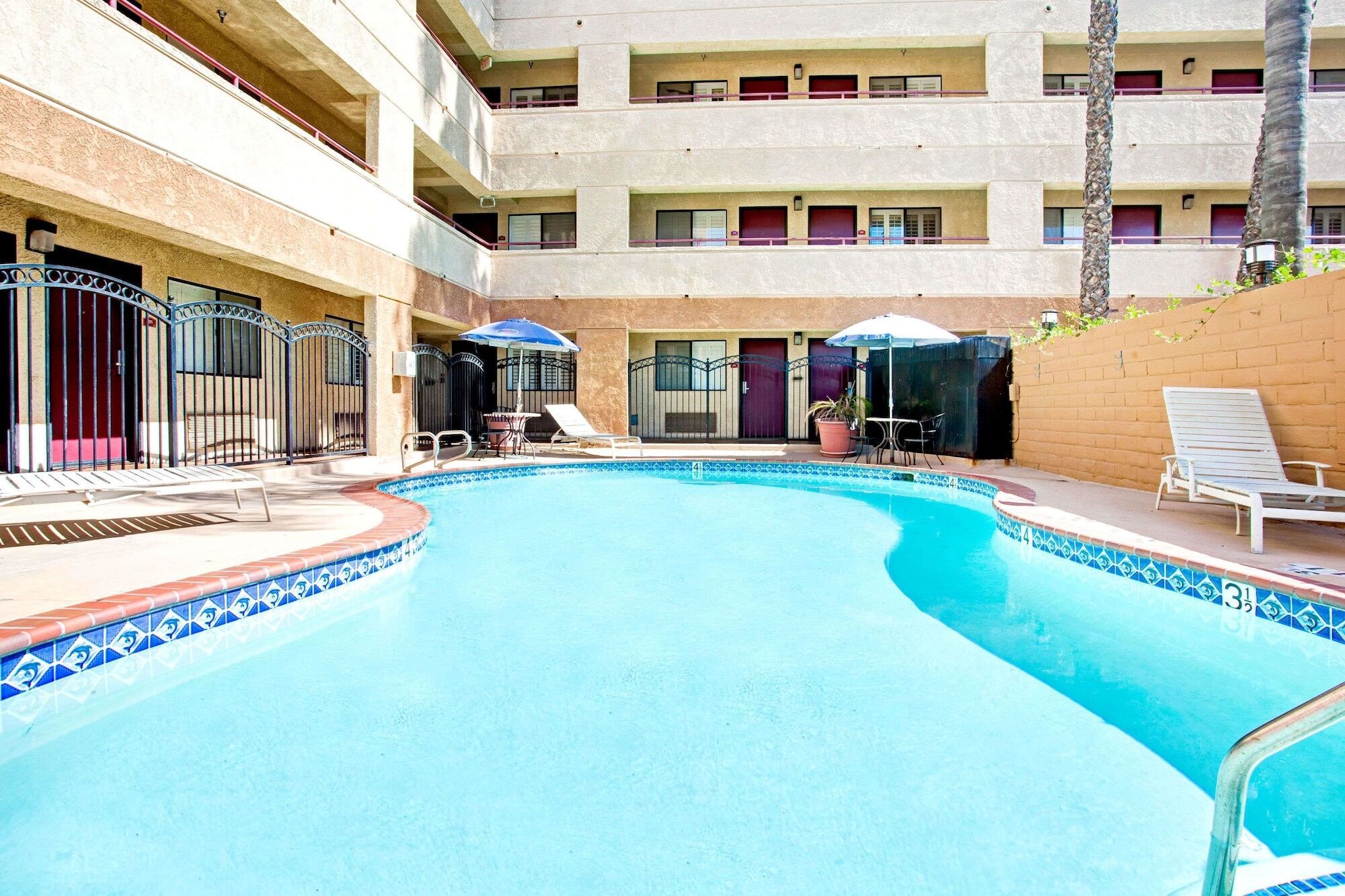 Travelodge By Wyndham Chatsworth Λος Άντζελες Εξωτερικό φωτογραφία